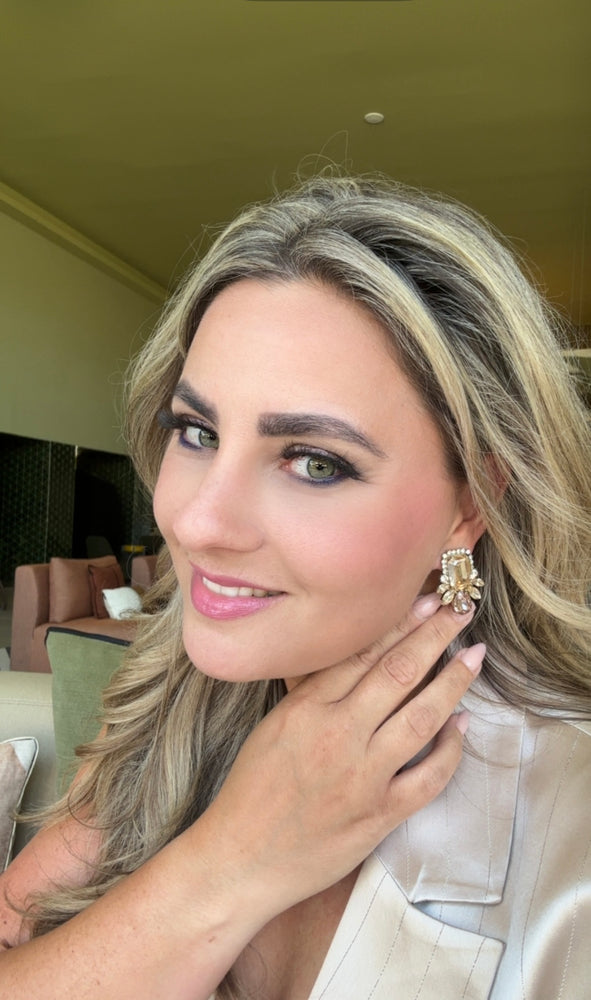 Prachtige statement oorbellen ingelegd met Swarovski. In beperkte oplage verkrijgbaar 
