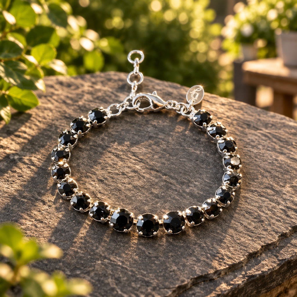 DAMICE Jewelry Blush zwarte tennisarmband met Swarovski-kristallen in zilveren zetting op natuursteen
