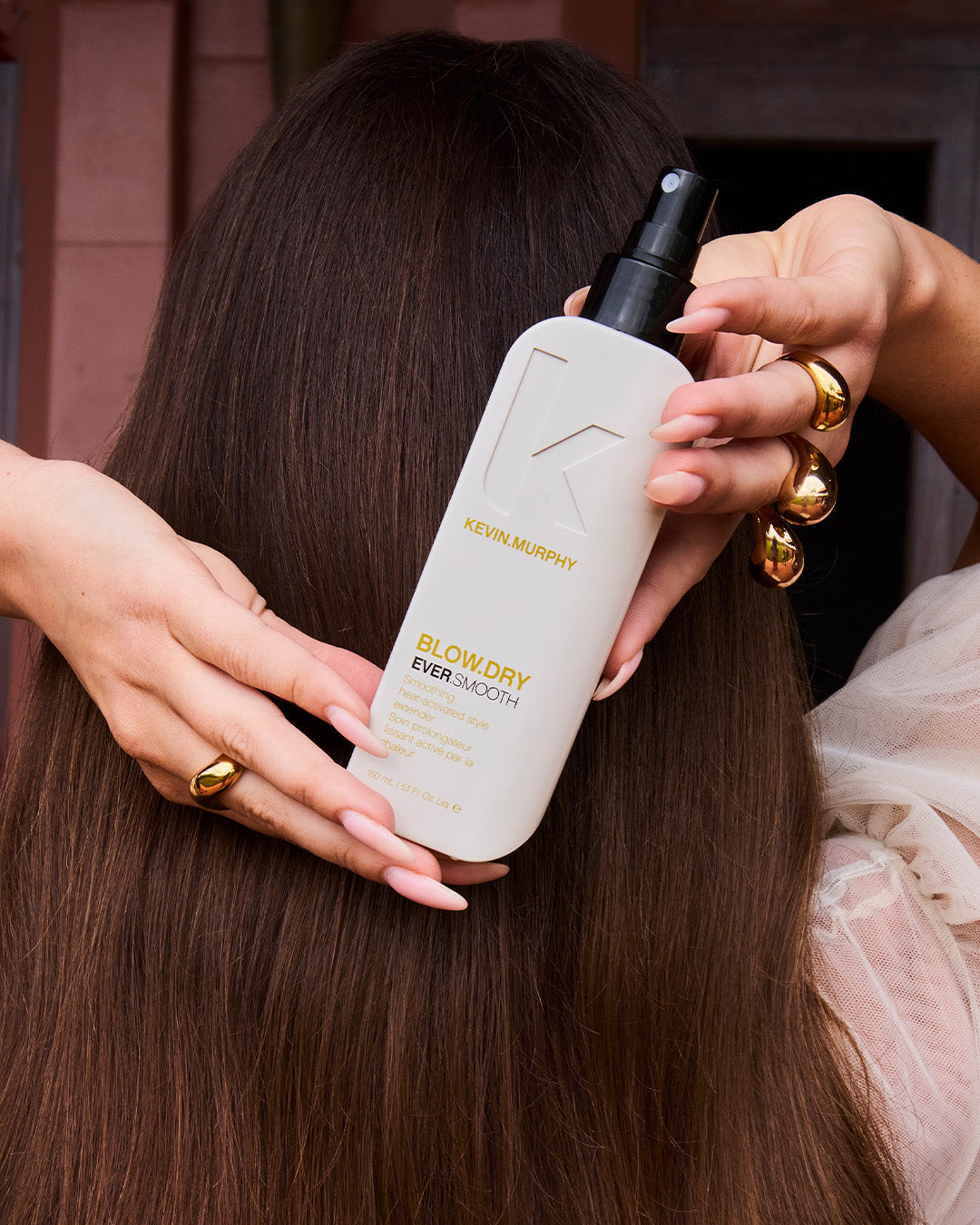 EVER.SMOOTH is de perfecte look voor mensen met weerbarstig haar. Gebruik EVER.SMOOTH om een silky-smooth finish met zachtheid en beweging te krijgen.