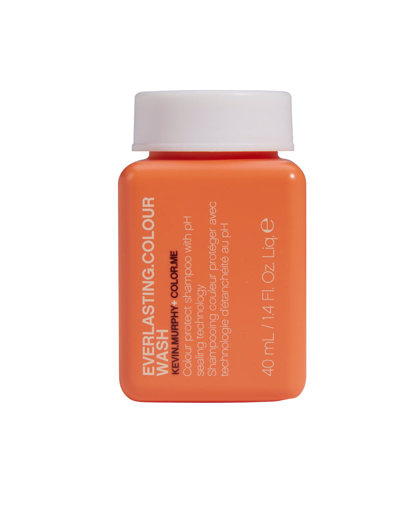 Behoud je prachtige haarkleur langer dan ooit met deze geavanceerde sulfaatvrije shampoo van KEVIN MURPHY everlasting colour. reisverpakking 