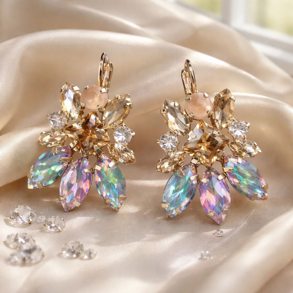 Nieuwe alt-tekst: "DAMICE Venezia Sparkle Gold statement oorbellen met gouden Swarovski kristallen - hypoallergeen nikkelvrij