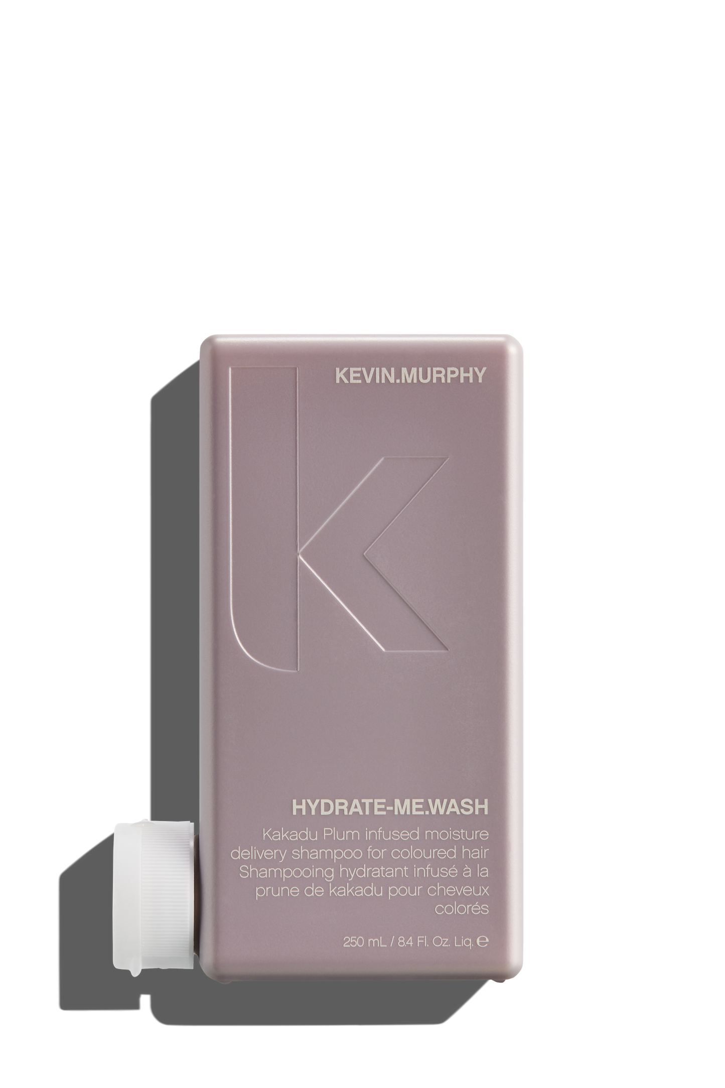 Deze shampoo van Kevin Murphy geeft dof futloos haar een voedende en hydraterende boost met onze HYDRATE.ME WASH. 