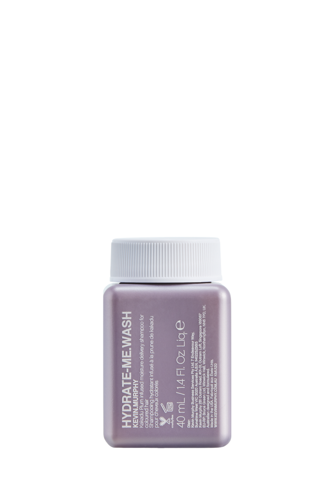 Geef je droge, dorstige lokken de ultieme hydratatie met deze luxe vochtinbrengende shampoo van KEVIN MURPHY. reis verpakking