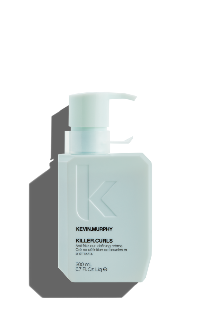 KILLER.CURLS is een styling en treatment in één. Voor medium tot grof, krullend of golvend haar `zorgt deze anti-frizz crème voor gedetineerde krul.