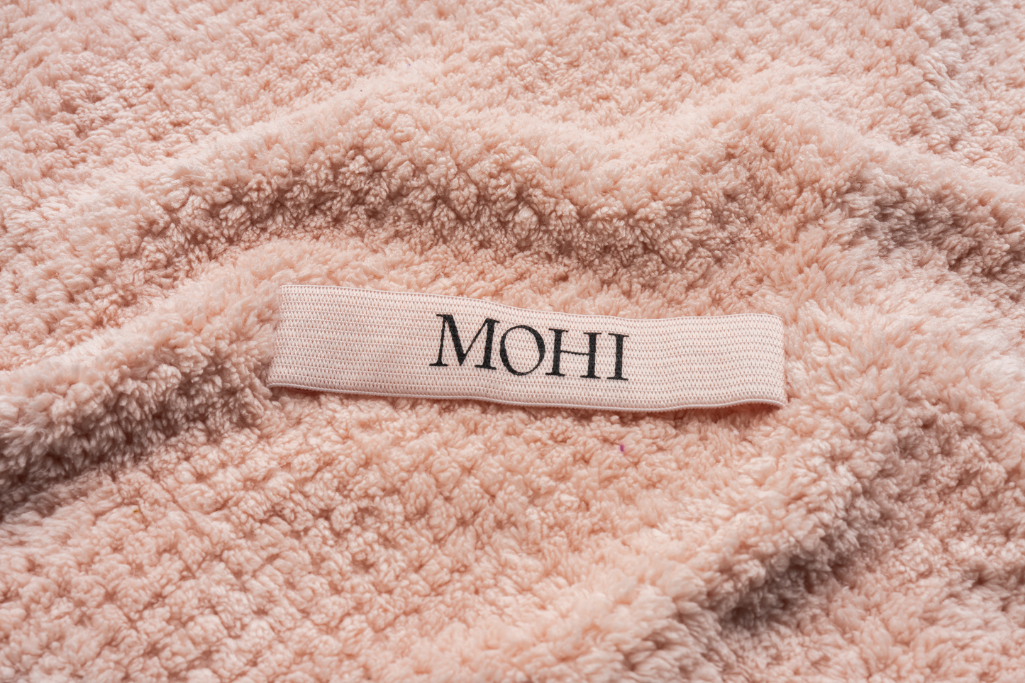 
                  
                    MOHI Microfiber Hair Towel Pink - Sneldrogende roze haarhanddoek bij DAMICE Losser
                  
                