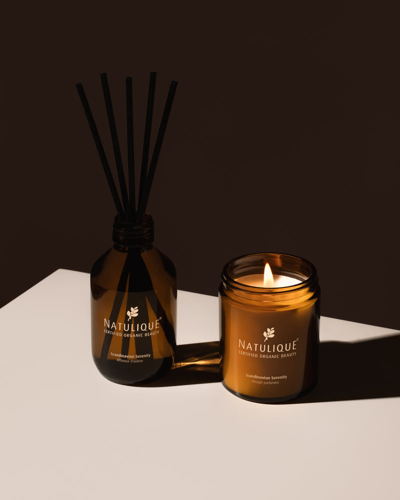 Natulique aromatherapie diffuser en kaars met bloemige en houtachtige geuren